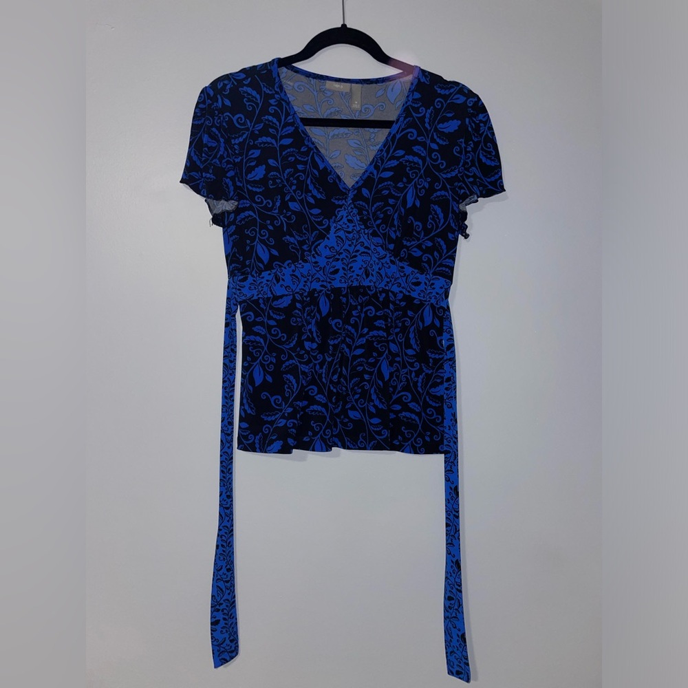 🦋Apt 9 Elegant Blue Floral Wrap Top